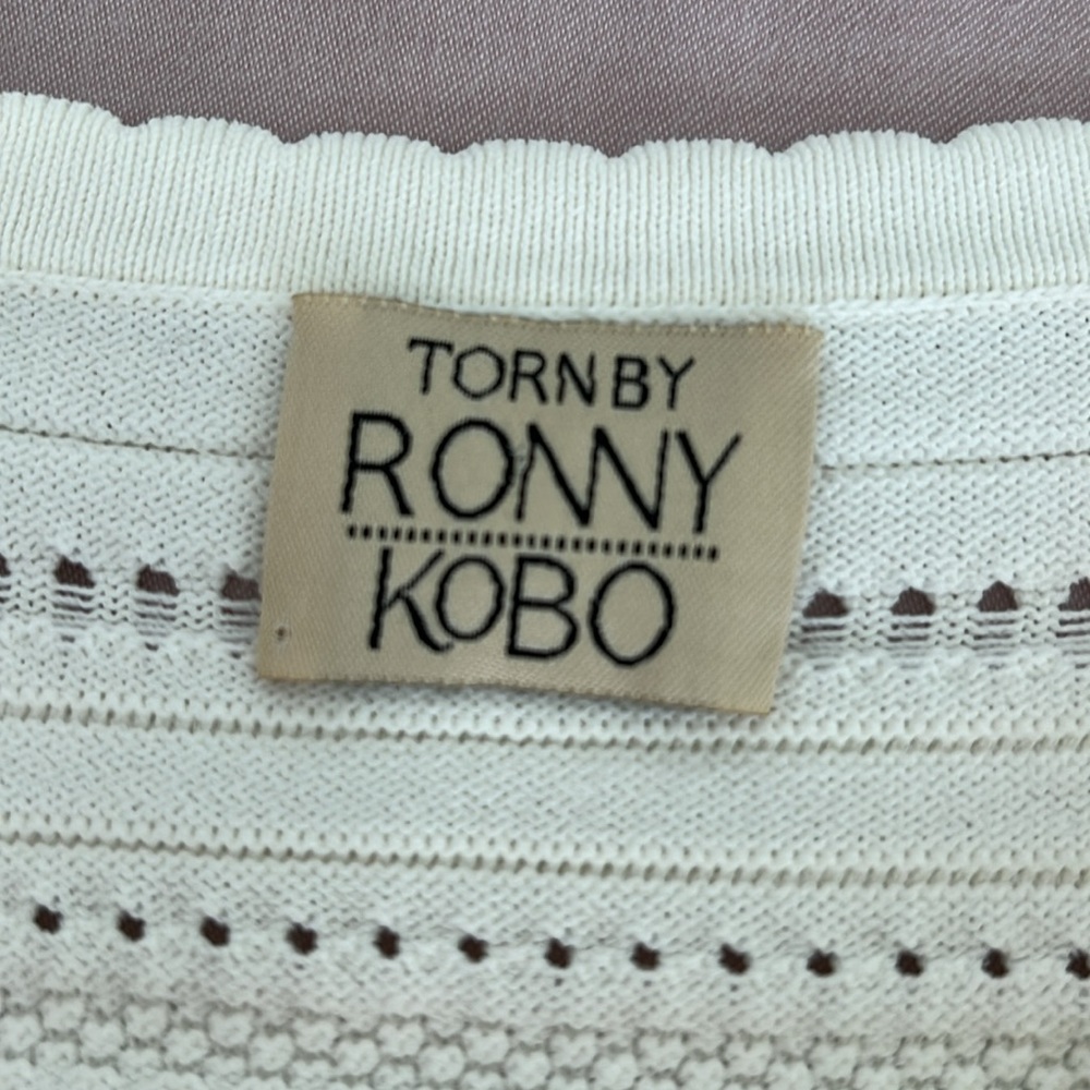 Torn by Ronny Kobo size xs off white cropped top with scalloped edges - Picture 4 of 6